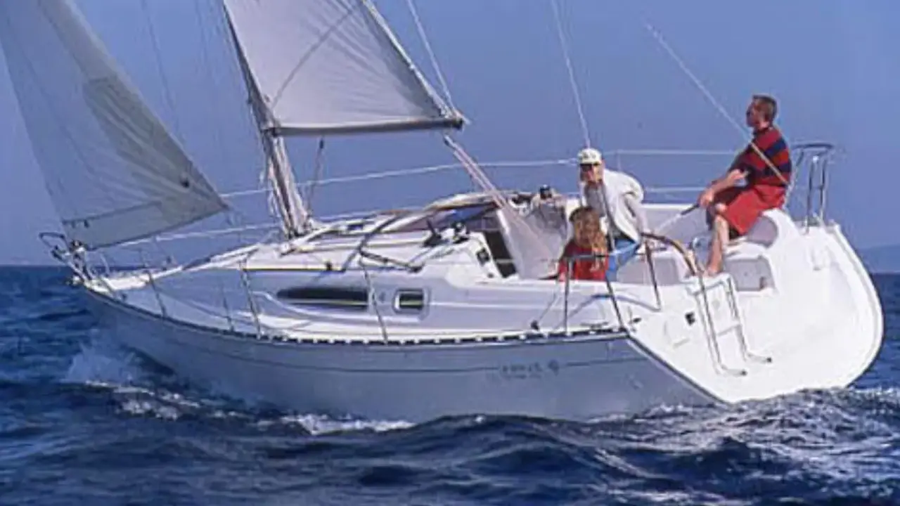 Voilier Sun Odyssey 29.2 en navigation. La fiche technique de ce bateau est disponible.