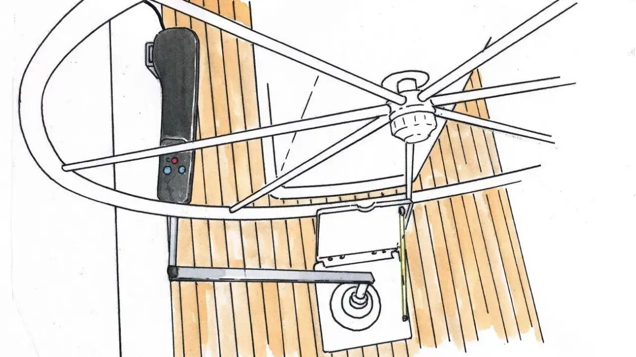 Vue rapprochée d'un système de barre à roue de bateau, avec un manche noir et des boutons bleus et rouges.