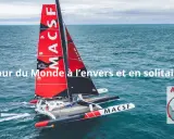 Trimaran MACSF en pleine mer, prêt pour un tour du monde à l'envers et en solitaire. SVR Lazartigue, un défi audacieux.