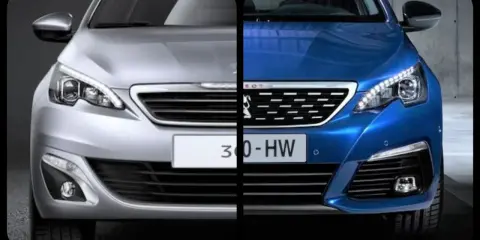 Comparaison de deux Peugeot 308, une argentée et une bleue. Le design moderne des phares et de la calandre suscite un feeling 326 avis positifs.