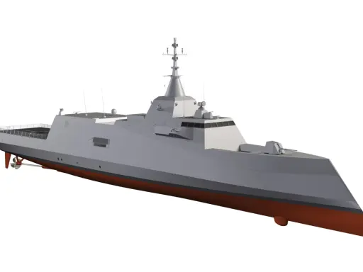 Navire de guerre moderne avec une étrave inversée distinctive, propulsé par une hélice visible.